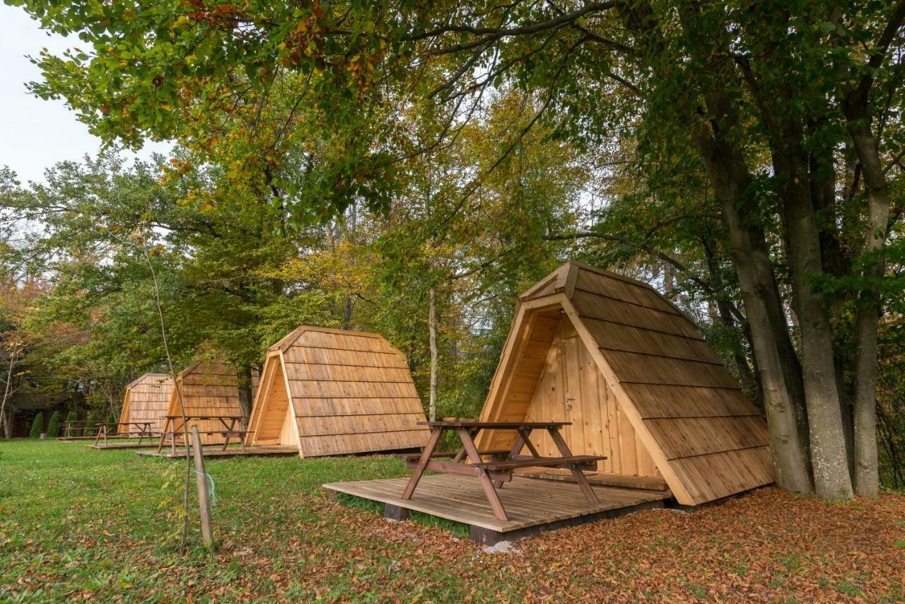 Glamping Village - Speleo Camp Logatec Exterior foto